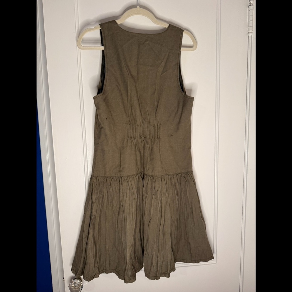 Olive Green Sleeveless Button-Down Dress - Picture 2 of 2